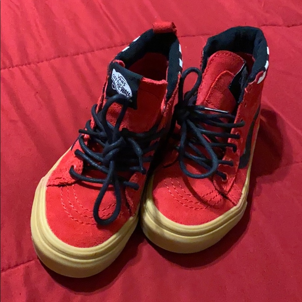 Vans - Picture 2 of 3